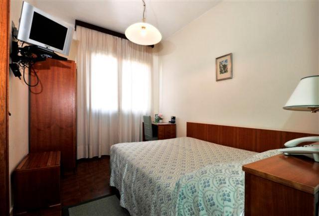 Hotel Boston 3*