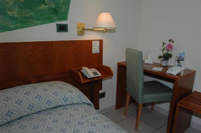 Boston Hotel 3*